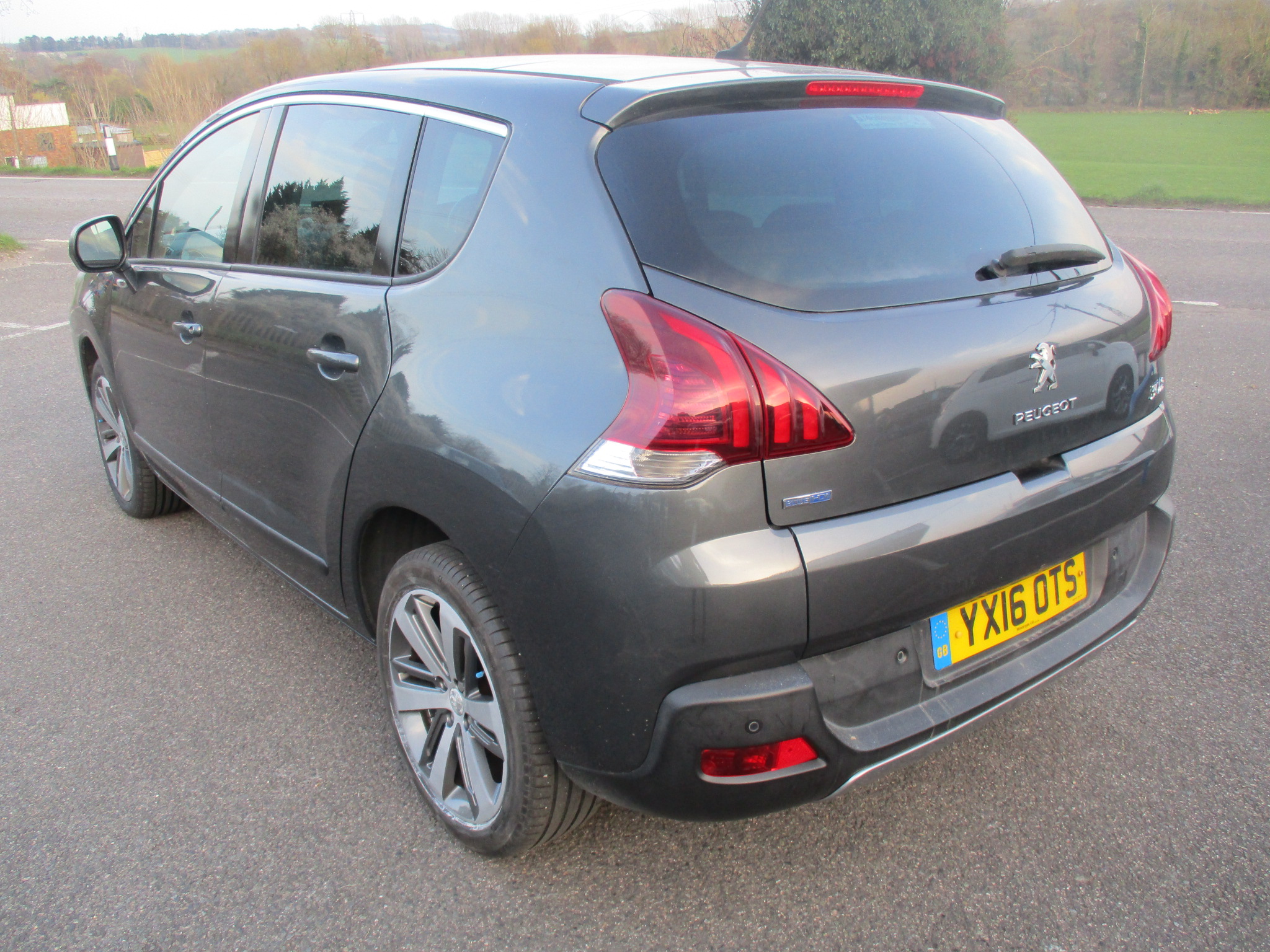 PEUGEOT 3008 1.6 E-HDI ALLURE (TURBO DIESEL) AUTO 2016
